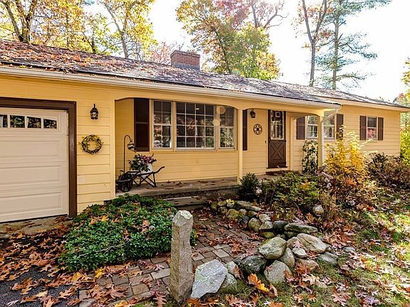 2nd image of 42 Drum Ln