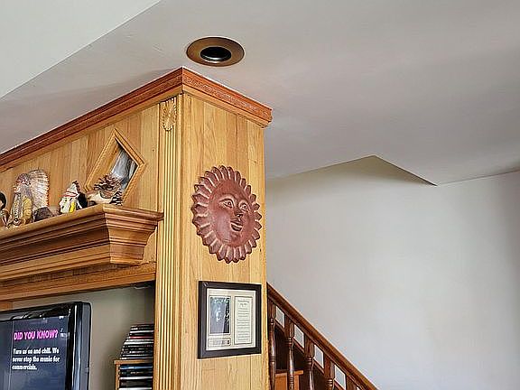 note recessed lighting