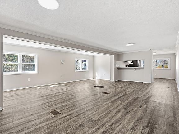 4th image of 223 Rosalee Dr