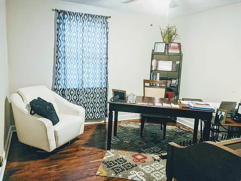 22 W Cromwell St — Photo 8