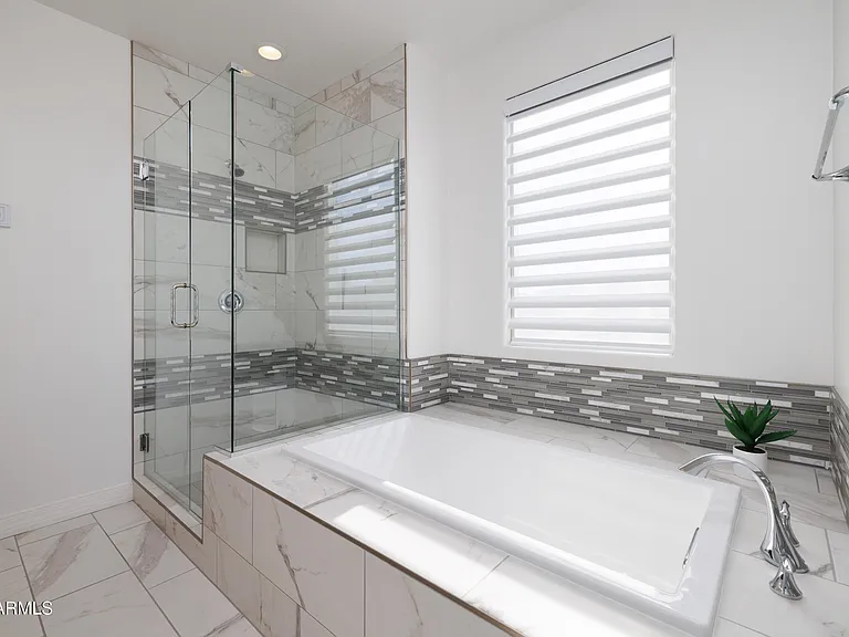 7349 E Vista Bonita Dr — Photo 23