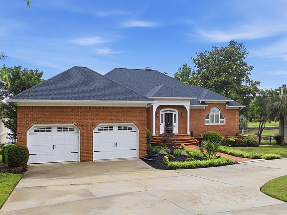5th image of 304 Racket Rd