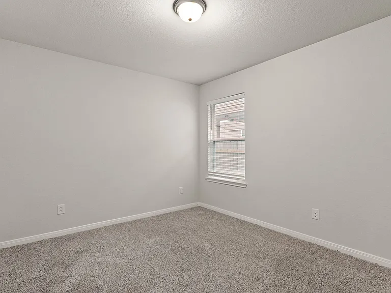 7101 McGregor Loop — Photo 14