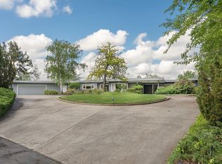 138 S Foothill Rd, Medford, OR 97504