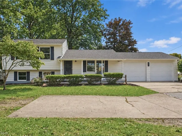 4845 New Rd, Youngstown, OH 44515