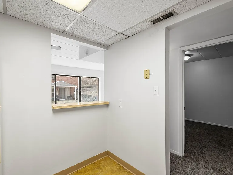 2850 Washington Blvd — Photo 8