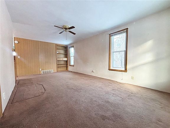 5th image of 507 West Humbird Street