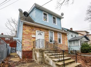 7 Adams St, Irvington, NJ 07111