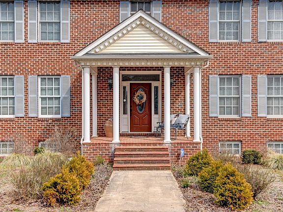 3rd image of 3471 Bellevue Rd