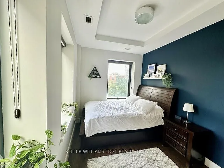 112 King St E #405 — Photo 14