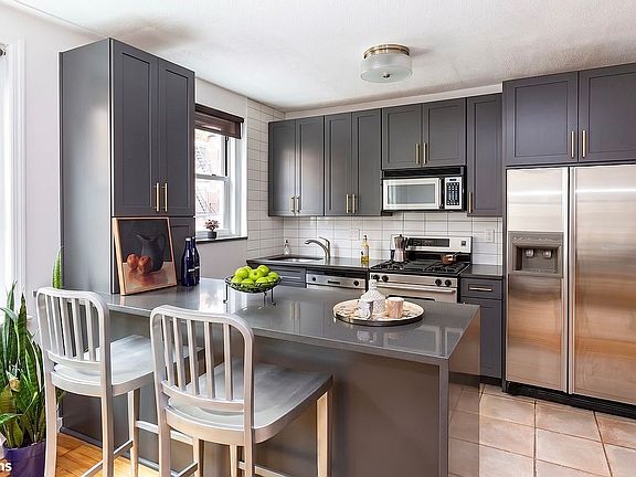 5th image of 310 W 55th St APT 2F