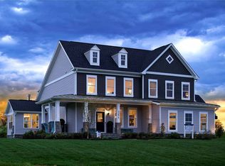 35670 Platinum Dr, Round Hill, VA 20141