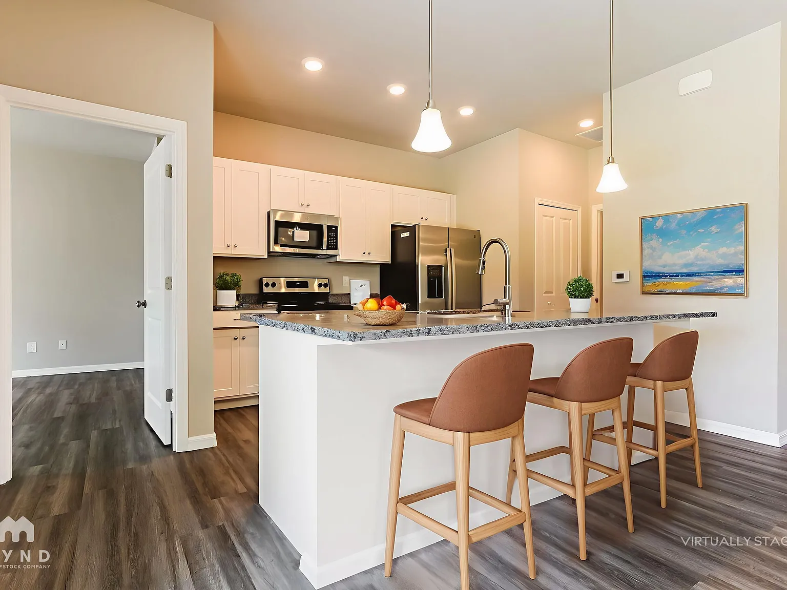 3 bed, 2.0 bath, 1548 sqft, $1,899 — Photo 4