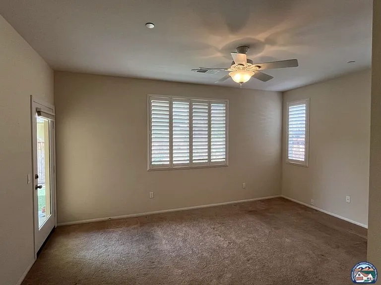 302 Sunny Meadow Pl — Photo 6