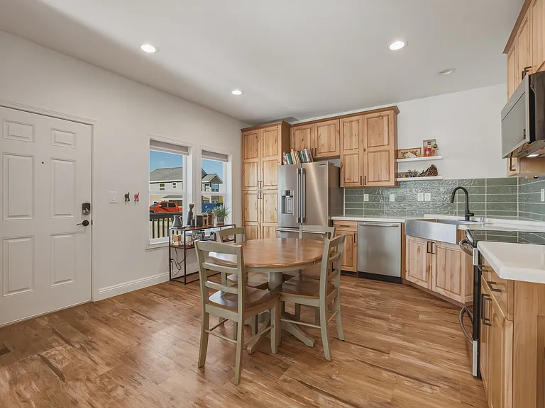 115 Brooklyn Cir — Photo 4