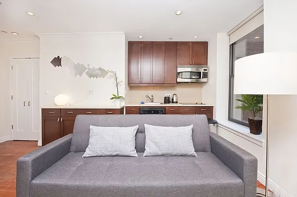 Rented by Eisenberg Exclusives | media 30