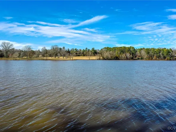 843 Dover Bluff Pl, Manakin Sabot, VA 23103