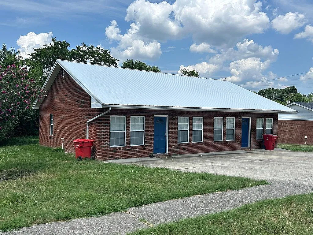 107 Logan Ct photo 1