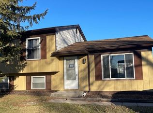 28706 Burning Tree Ln, Romulus, MI 48174