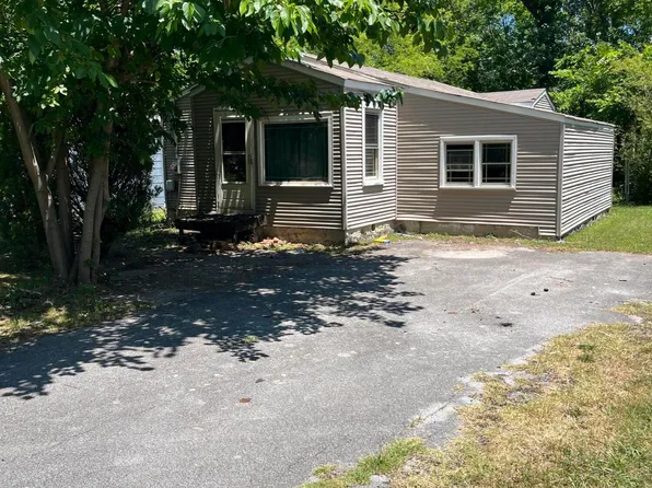 126 N Moore Rd, Chattanooga, TN 37411
