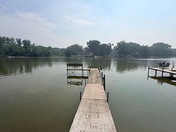4th image of 4234 Riverside Dr