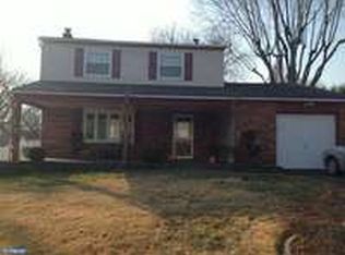2624 Marlyn Dr, Upper Chichester, PA 19061