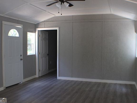 2nd image of 480 River Rd