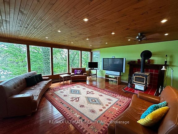 5th image of 44 Chalk Lake Rd