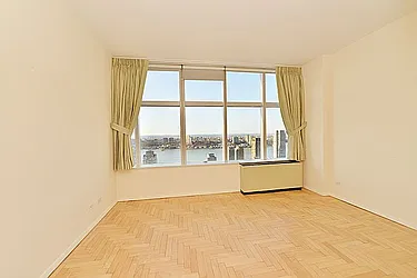 Rented by Sumitomo Real Estate Sales