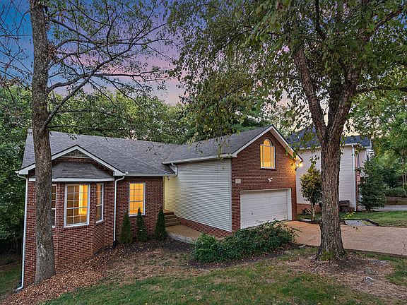 2nd image of 824 N Woodstone Ln