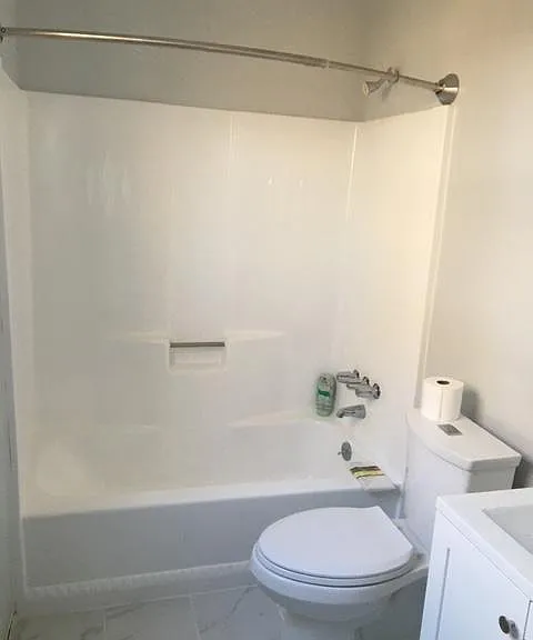 970 Hilltop Ct — Photo 24