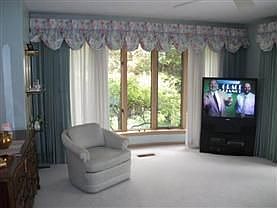 4th image of 3502 N Woodbury Ln