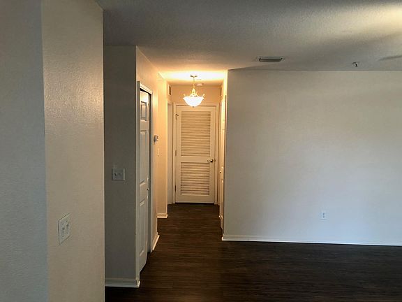 4th image of 107 Masters Dr Unit 201
