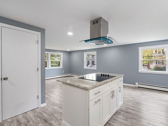 5th image of 32 Rock St