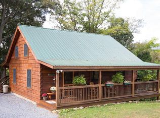 104 Hunter Ln, Shenandoah, VA 22849