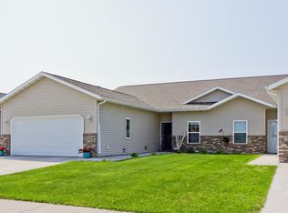 711 Westminster Dr, Moorhead, MN 56560