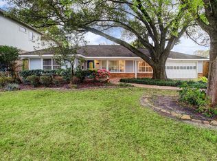 5007 Holt St, Bellaire, TX 77401