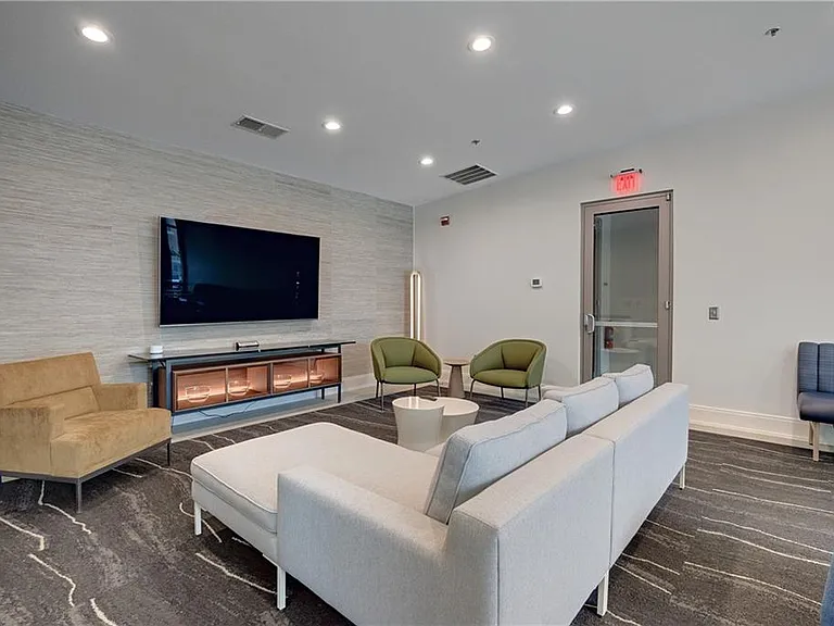 905 Juniper St NE #309 — Photo 53