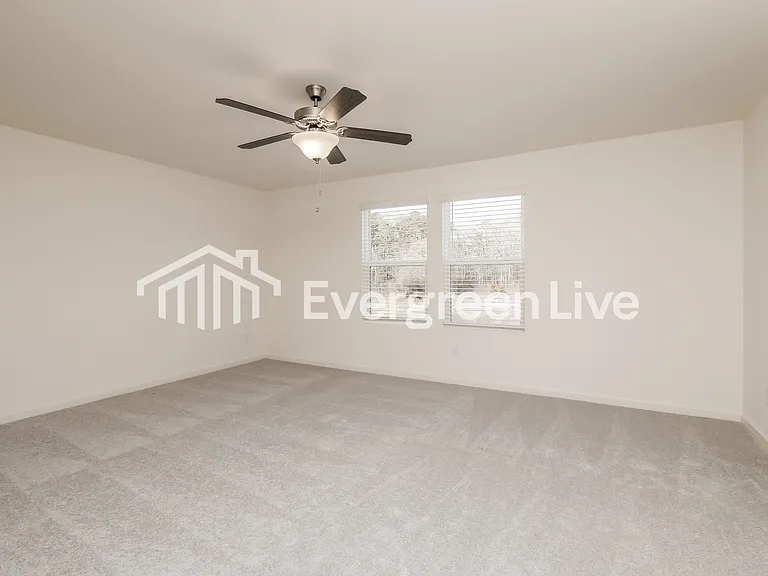103 Rowlett Pl — Photo 4