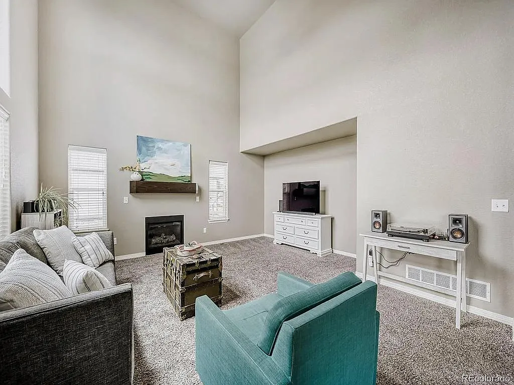 503 Mount Rainier St — Photo 4