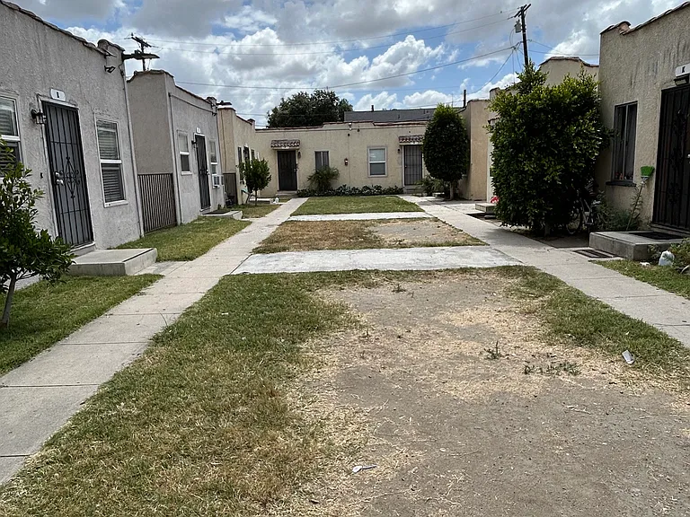 6360 Gentry St #E — Photo 11