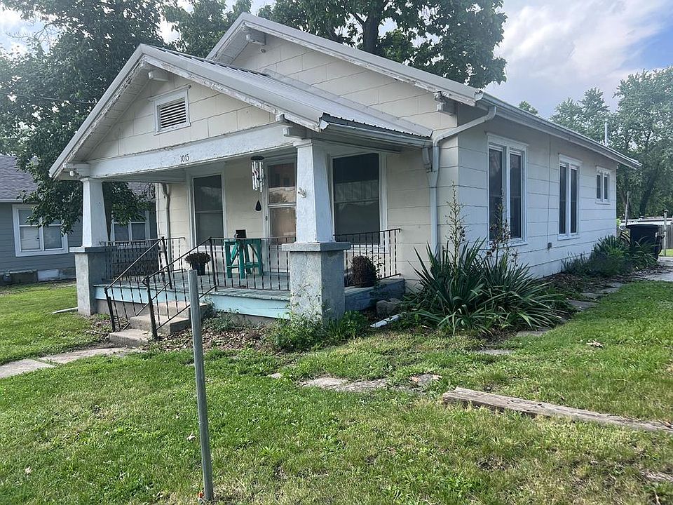 1st image of 1015 1st St