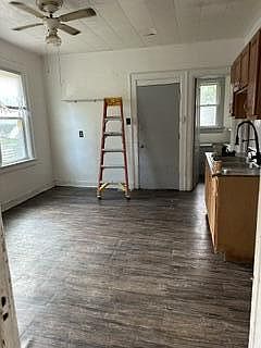 5th image of 3005 N 40th STREET
