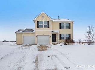 1926 Greenview Ct, Zeeland, MI 49464