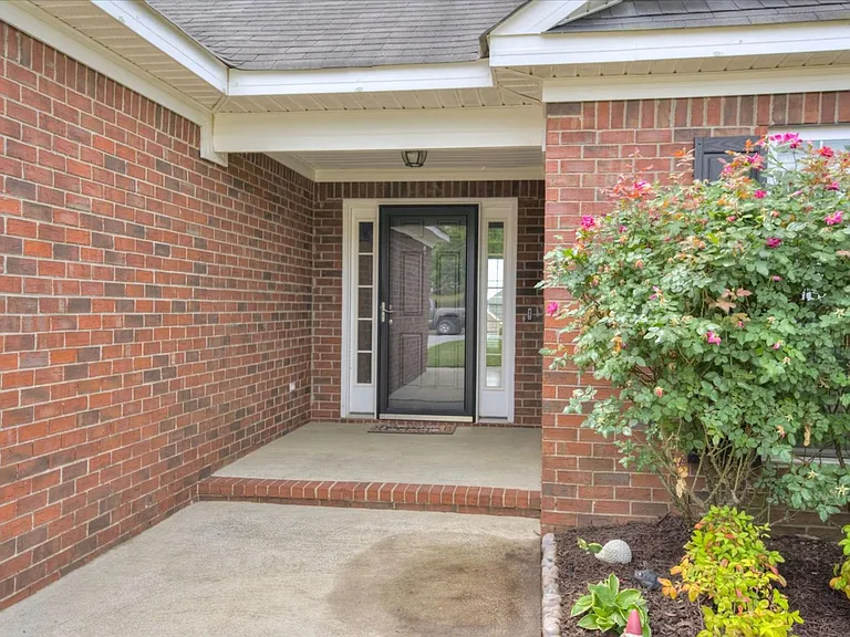 4516 Logans Way — Photo 3