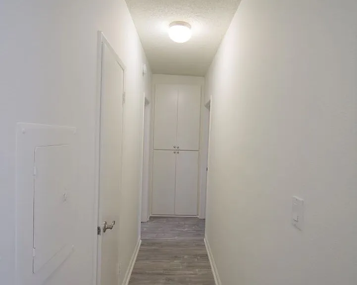 4215 — Photo 11