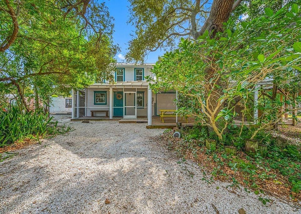 1st image of 4466 57TH AVENUE N
