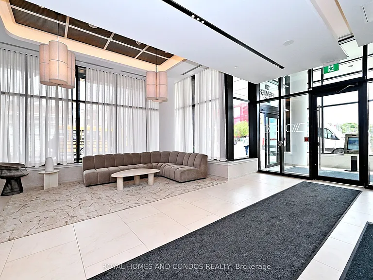 10 Oak St #1510 — Photo 4