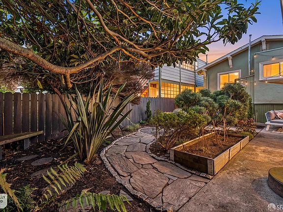 4th image of 225 Naylor St