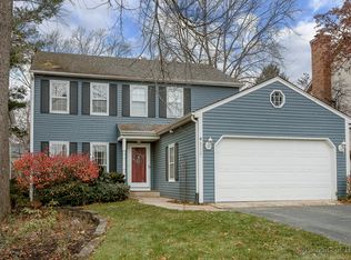 156 Kenilworth Ave, Glen Ellyn, IL 60137